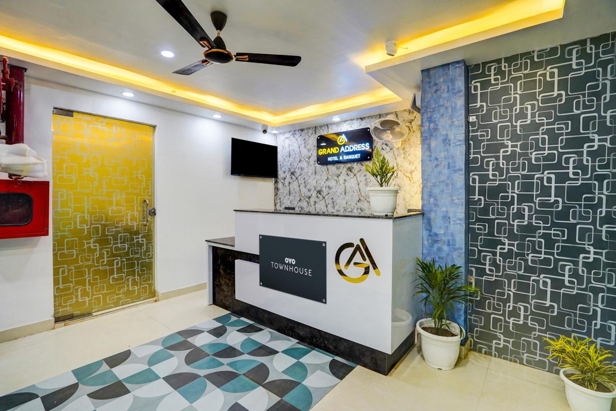 Townhouse Grand Address Hotel And Banquet Ghaziabad Exterior foto