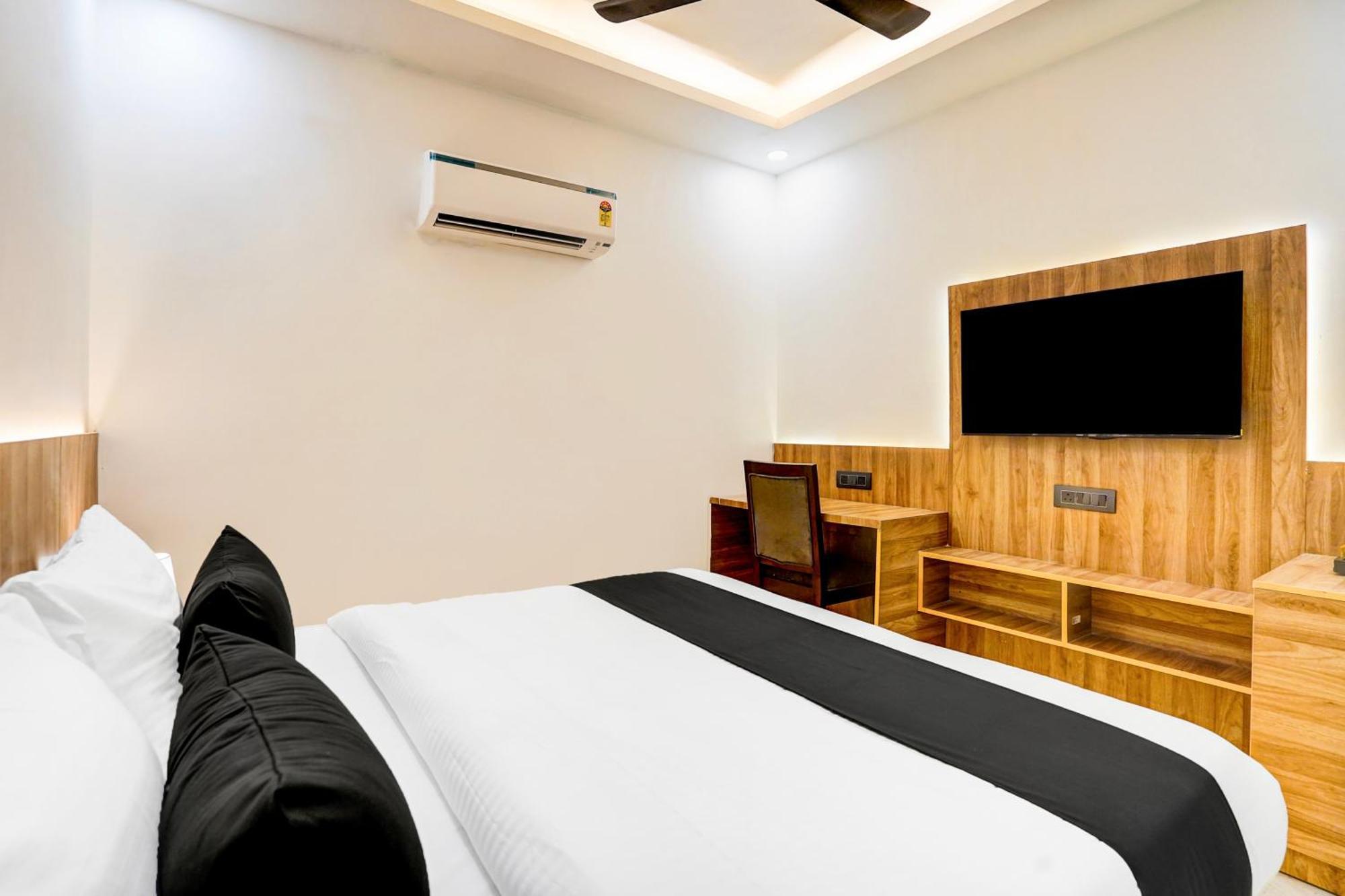 Townhouse Grand Address Hotel And Banquet Ghaziabad Exterior foto